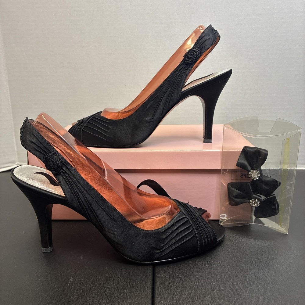 Nina Black Luster  Finn LS 4 Inch Heel Women's Size 8.5